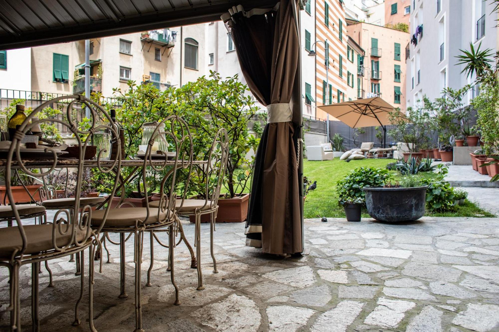 Giardino In Centro Storico -Appartamento Con Giardino, Genova Centro Storico, Acquario Εξωτερικό φωτογραφία
